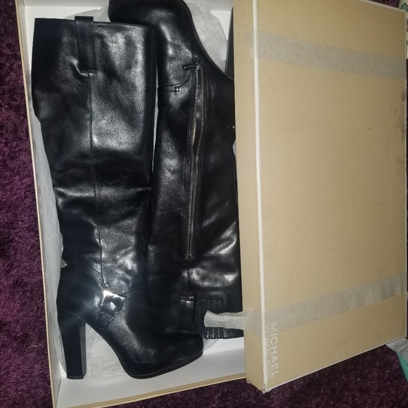 Knee high boot - Picture 4 of 11